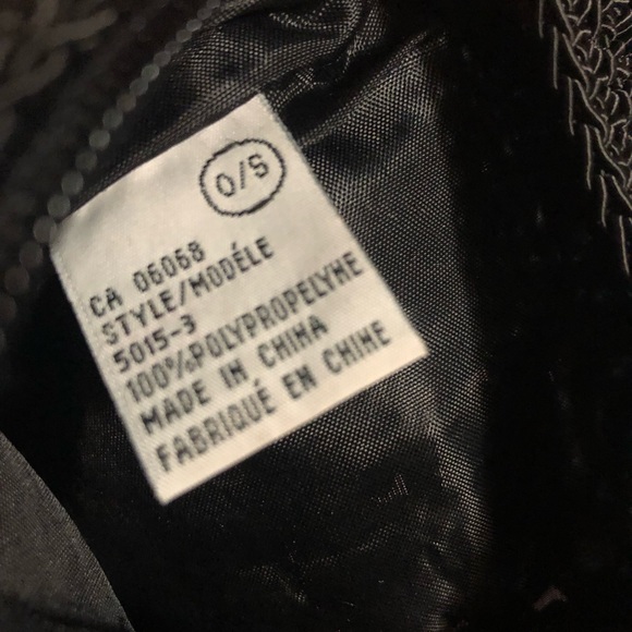 Crochet Detail Crossbody Bag - Picture 6 of 9